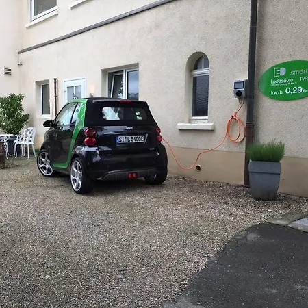 فندق Haus Roedgen 3*