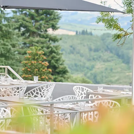 Haus Roedgen فندق 3*